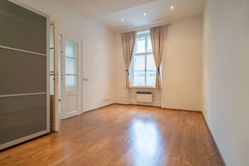 Pronájem bytu 2+1 v osobním vlastnictví 53 m², Praha 2 - Vinohrady