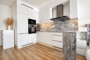 Kuchyňský kout - Pronájem bytu 1+kk v osobním vlastnictví 42 m², Praha 9 - Letňany