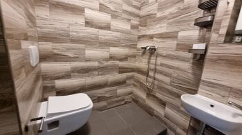 Prodej bytu 2+kk v družstevním vlastnictví 35 m², Praha 8 - Kobylisy