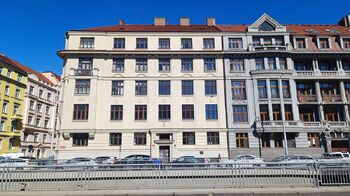 Prodej bytu 4+1 v osobním vlastnictví 149 m², Praha 7 - Holešovice