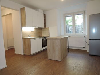 Pronájem bytu 2+kk v osobním vlastnictví 38 m², Praha 5 - Smíchov