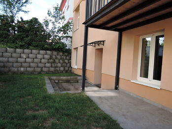 Pronájem bytu 2+kk v osobním vlastnictví 38 m², Praha 5 - Smíchov