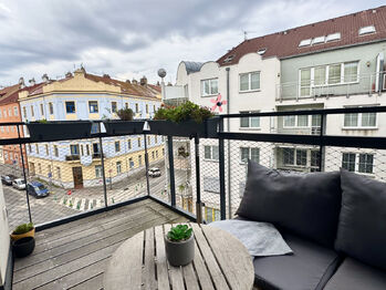 Pronájem bytu 3+kk v osobním vlastnictví 70 m², Praha 8 - Libeň