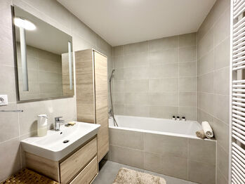 Pronájem bytu 3+kk v osobním vlastnictví 70 m², Praha 8 - Libeň