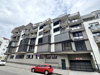 Pronájem bytu 3+kk v osobním vlastnictví 70 m², Praha 8 - Libeň