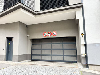 Pronájem bytu 3+kk v osobním vlastnictví 70 m², Praha 8 - Libeň