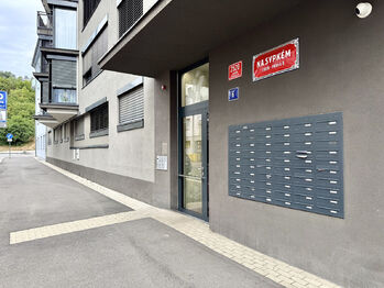 Pronájem bytu 3+kk v osobním vlastnictví 70 m², Praha 8 - Libeň