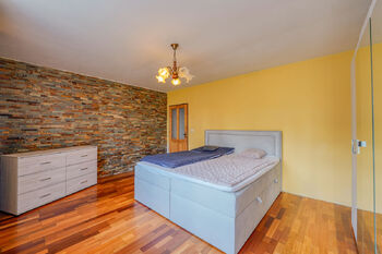 Prodej domu 323 m², Bochov