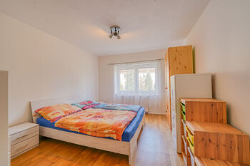 Prodej domu 323 m², Bochov