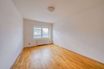 Prodej domu 323 m², Bochov