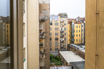 Prodej bytu 1+1 v družstevním vlastnictví 30 m², Praha 7 - Holešovice