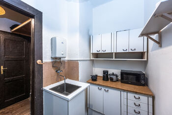 Prodej bytu 1+1 v družstevním vlastnictví 30 m², Praha 7 - Holešovice
