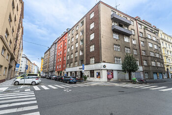 Prodej bytu 1+1 v družstevním vlastnictví 30 m², Praha 7 - Holešovice