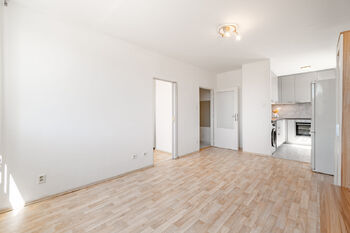 Pronájem bytu 2+kk v osobním vlastnictví 42 m², Praha 6 - Řepy