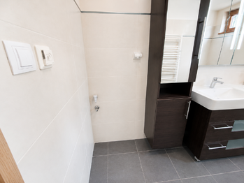 Pronájem bytu 3+1 v osobním vlastnictví 101 m², Praha 8 - Libeň