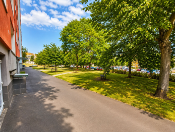 Okolí domu - Prodej bytu 1+1 v osobním vlastnictví 42 m², Brno