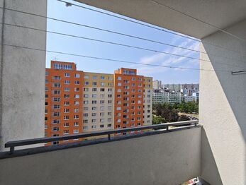 Lodžie - Prodej bytu 1+1 v osobním vlastnictví 42 m², Brno