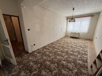 Obývací pokoj - Prodej bytu 2+1 v osobním vlastnictví 52 m², Domažlice