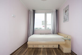 Pronájem bytu 2+kk v osobním vlastnictví 40 m², Praha 4 - Nusle