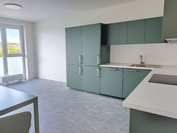 Pronájem bytu 2+kk v družstevním vlastnictví 50 m², Praha 9 - Vysočany