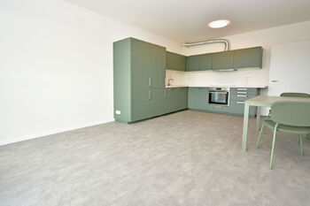 Pronájem bytu 2+kk v družstevním vlastnictví 50 m², Praha 9 - Vysočany