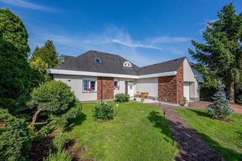 Pohled na dům - Prodej domu 190 m², Praha 4 - Šeberov