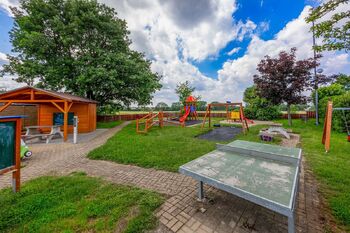 Dětské hřiště - Prodej domu 190 m², Praha 4 - Šeberov