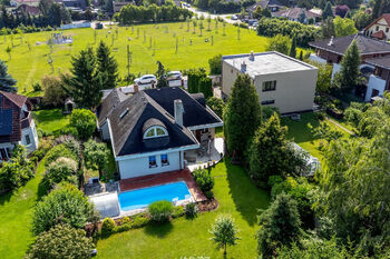 Pohled na dům - Prodej domu 190 m², Praha 4 - Šeberov
