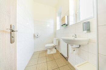 Prodej restaurace 249 m², Praha 8 - Kobylisy