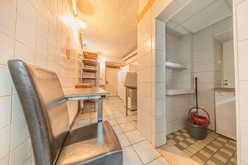 Prodej restaurace 249 m², Praha 8 - Kobylisy