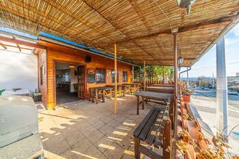 Prodej restaurace 249 m², Praha 8 - Kobylisy