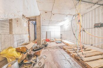 Prodej domu 249 m², Praha 8 - Kobylisy