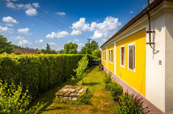 Prodej domu 250 m², Mišovice