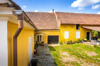 Prodej domu 250 m², Mišovice