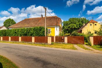 Prodej domu 250 m², Mišovice