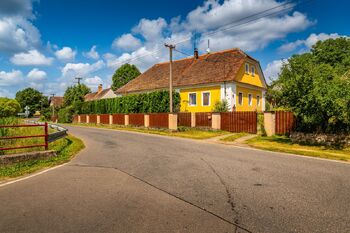 Prodej domu 250 m², Mišovice
