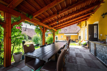 Prodej domu 250 m², Mišovice