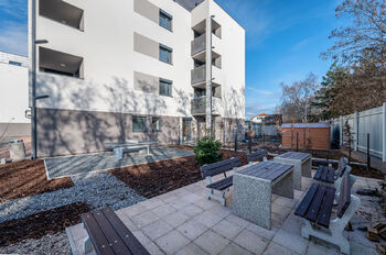 Venkovní herní i společenské zázemí - Pronájem bytu 3+kk v osobním vlastnictví 86 m², Český Brod