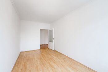 Pokoj 2 - Prodej bytu 3+1 v osobním vlastnictví 76 m², Praha 9 - Letňany