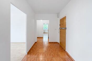 Chodba - Prodej bytu 3+1 v osobním vlastnictví 76 m², Praha 9 - Letňany