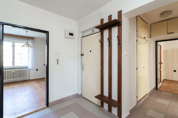 Prodej bytu 4+1 v osobním vlastnictví 72 m², Praha 4 - Záběhlice