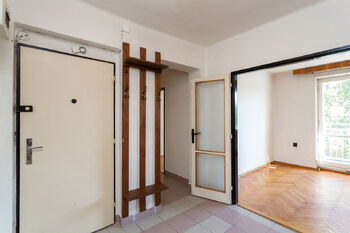 Prodej bytu 4+1 v osobním vlastnictví 72 m², Praha 4 - Záběhlice
