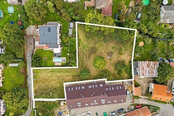 Prodej pozemku 2160 m², Nučice