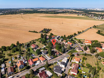 Prodej pozemku 1941 m², Praha 10 - Pitkovice
