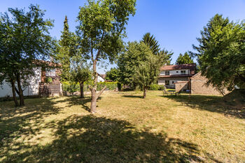 Prodej pozemku 1941 m², Praha 10 - Pitkovice