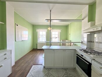 Prodej bytu 4+1 v osobním vlastnictví 104 m², Chomutov