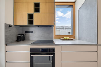 Prodej bytu 4+kk v osobním vlastnictví 138 m², Praha 10 - Dolní Měcholupy