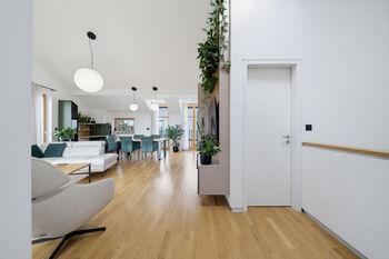 Prodej bytu 4+kk v osobním vlastnictví 138 m², Praha 10 - Dolní Měcholupy