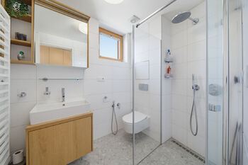 Prodej bytu 4+kk v osobním vlastnictví 138 m², Praha 10 - Dolní Měcholupy