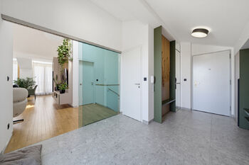 Prodej bytu 4+kk v osobním vlastnictví 138 m², Praha 10 - Dolní Měcholupy